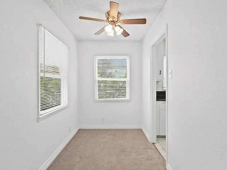 Rose Dr Duplex — Photo 7