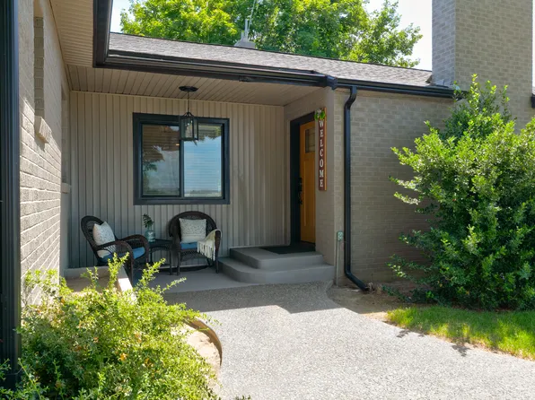 908 Scoon Rd, Sunnyside, WA 98944