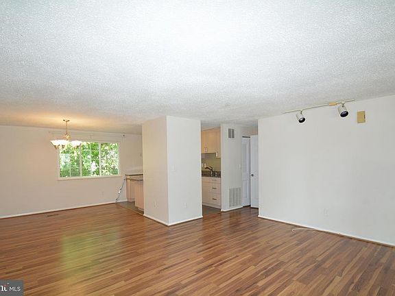 5th image of 8105 Brown Ct