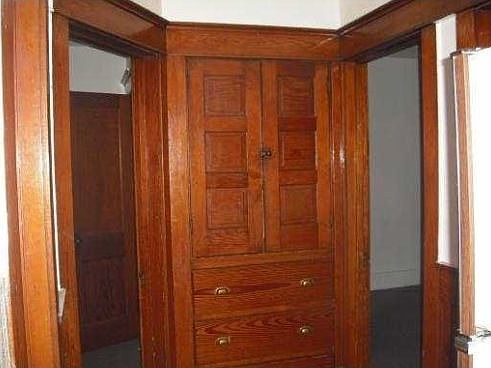 5th image of 823 Walden Ave