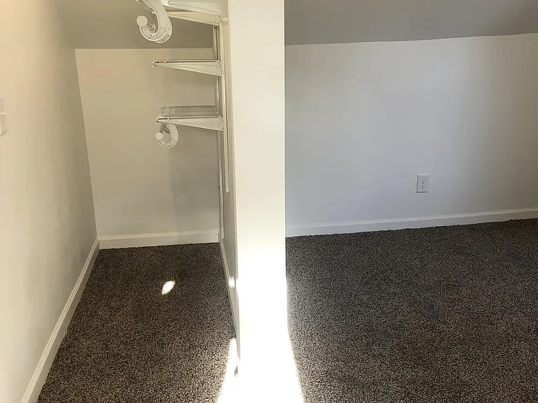 296 Turner St — Photo 15