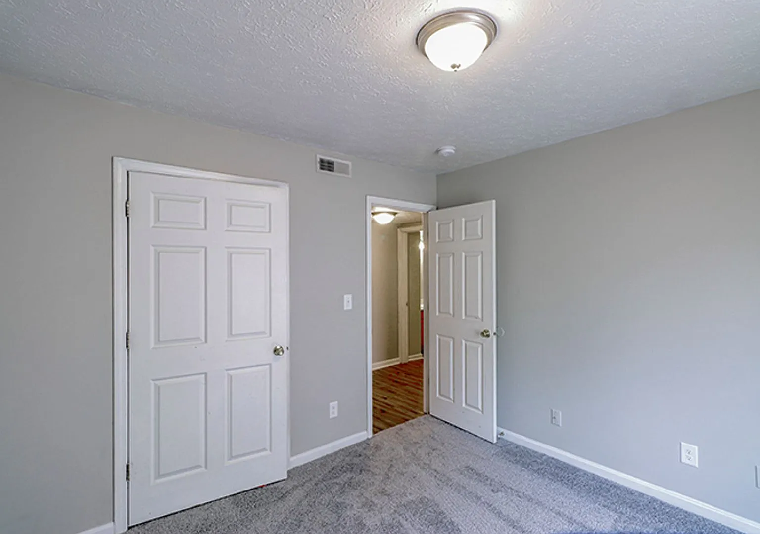 Standing Oak Dr 8508 — Photo 1