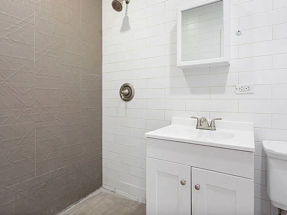 2nd image of 795 Flatbush Ave #5