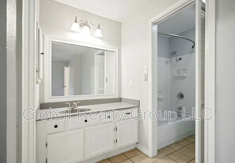 940 Hayselton Ave — Photo 10