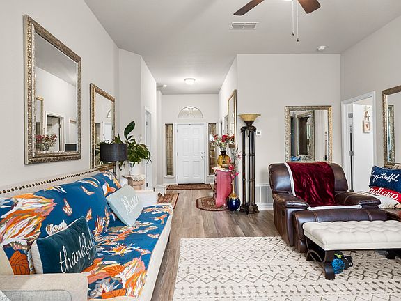 4th image of 2513 Petersburg Ln