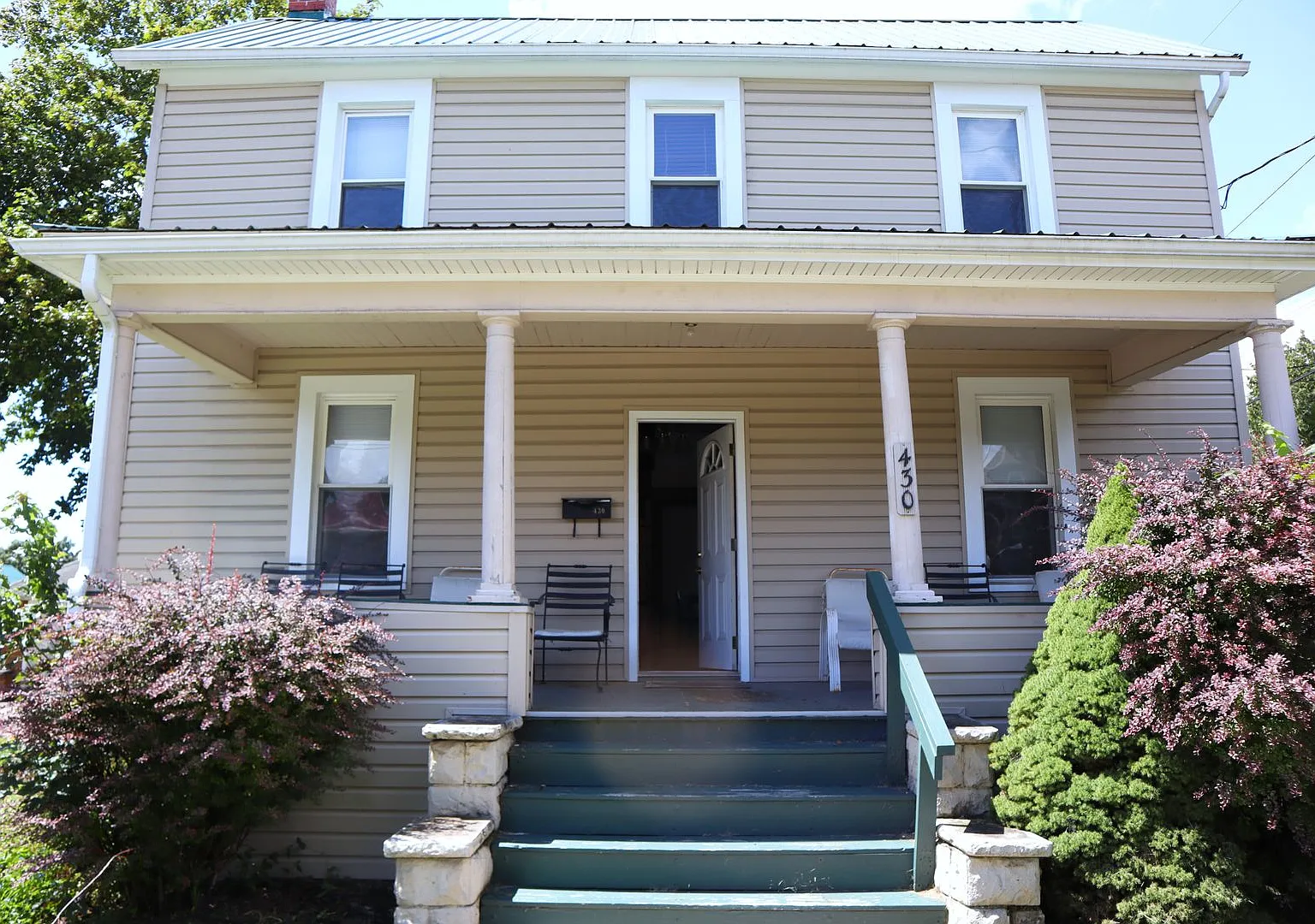 430 S6th St — Photo 2