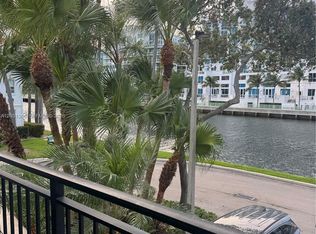 3215 NE 184th St APT 14203, Aventura, FL 33160