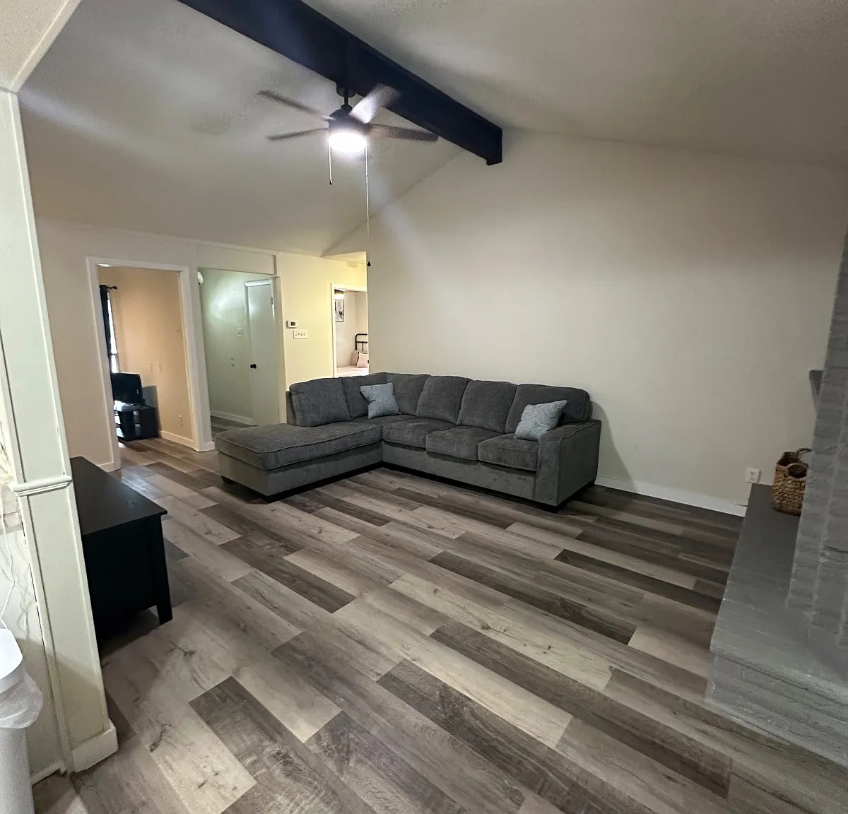 4 bed, 1819 sqft, $2,000 — Photo 3