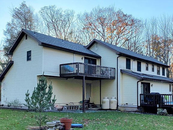 2nd image of 832 Evergreen Dr