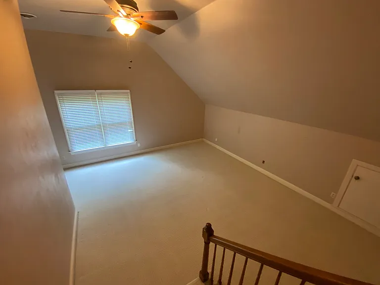 1672 Grey Friars Chase — Photo 9