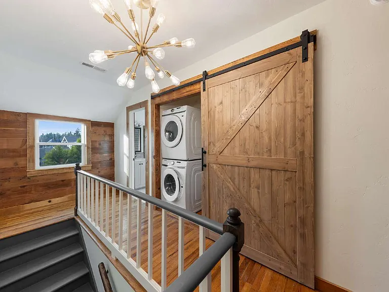 315 SE Davis St — Photo 29