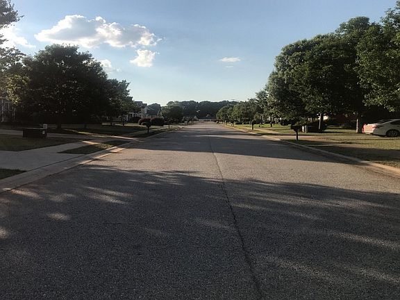 4th image of 207 Meyers Lake Dr