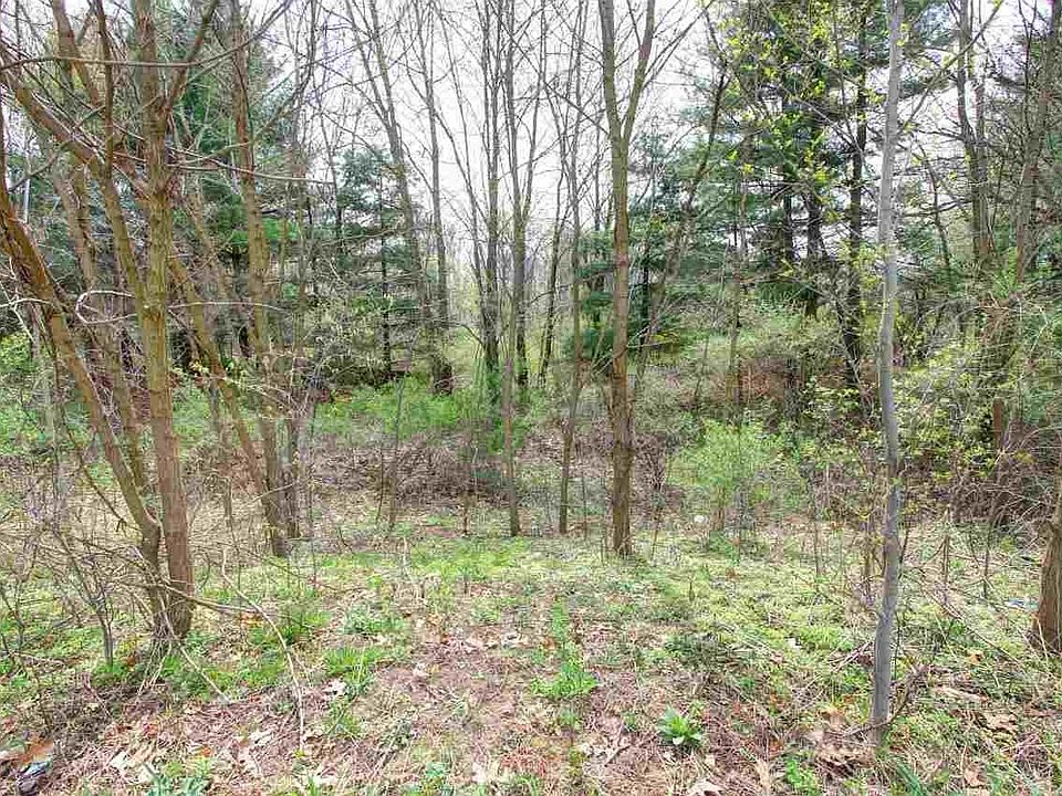2nd image of 56332 Whispering Hill Dr