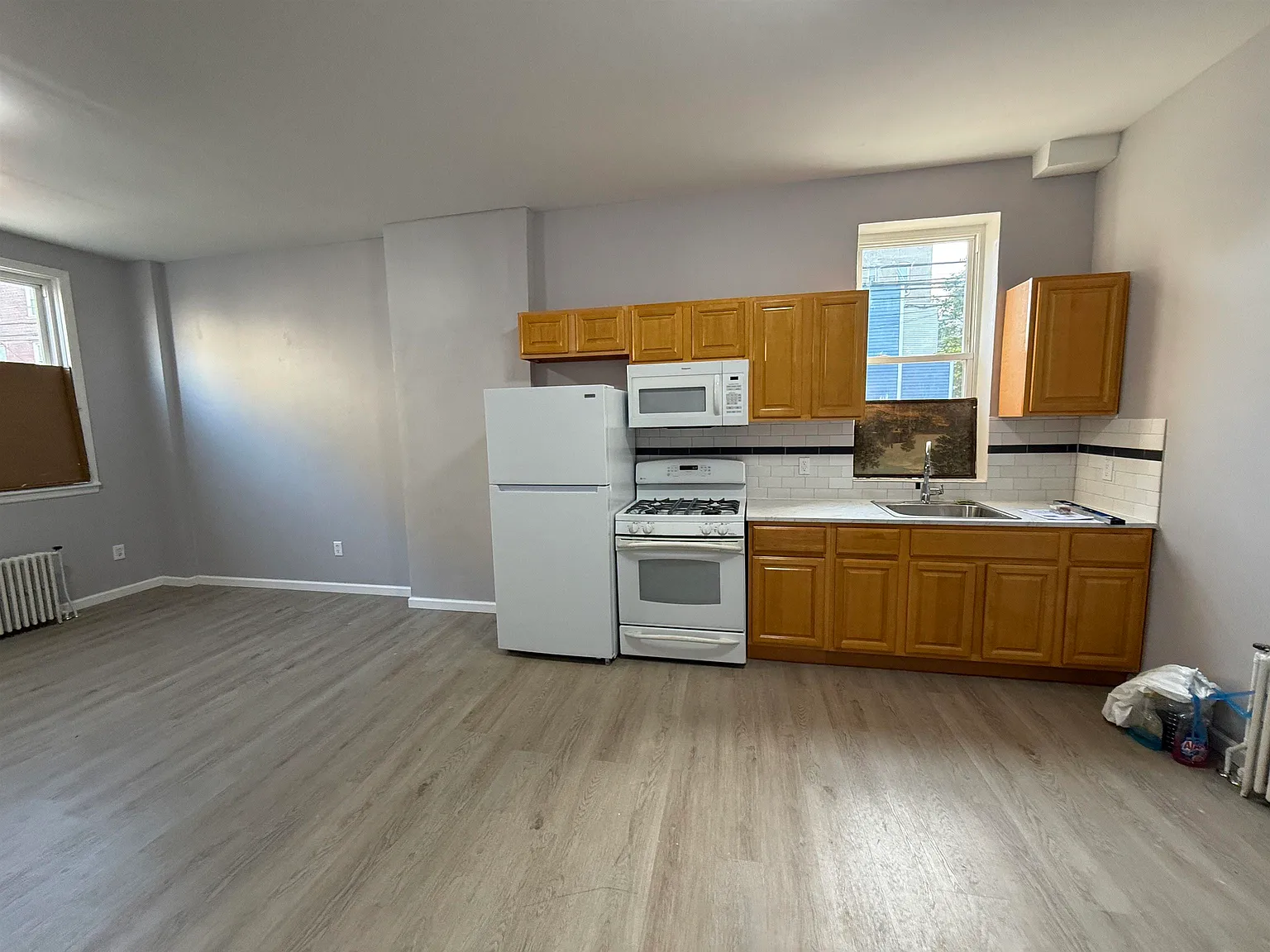 1 bed, 1.0 bath, 850 sqft, $2,000 — Photo 3