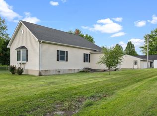 406 234th St, Aledo, IL 61231
