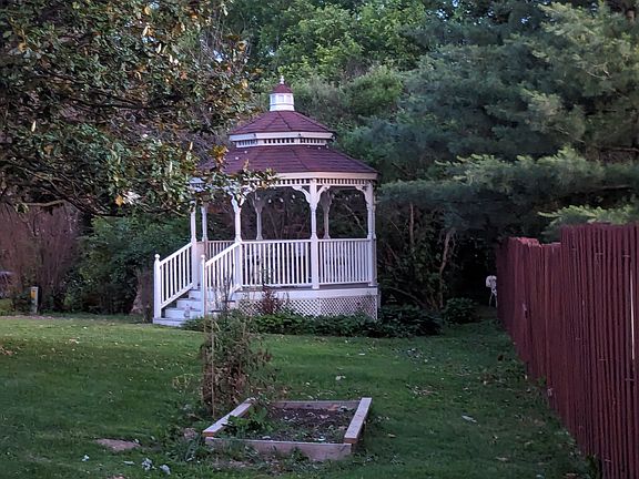 Gazebo.