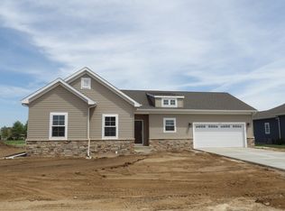 1214 Camelot Dr, Goshen, IN 46526