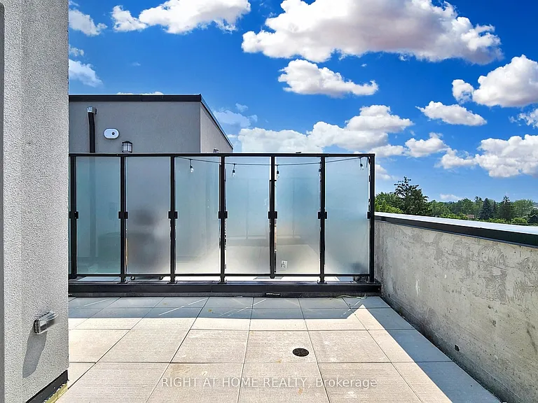 851 Sheppard Ave W #30 — Photo 29