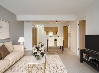 Portsmouth Apartments, Novi, MI 48377