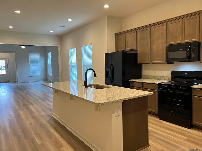 33606 Browning Rd — Photo 5