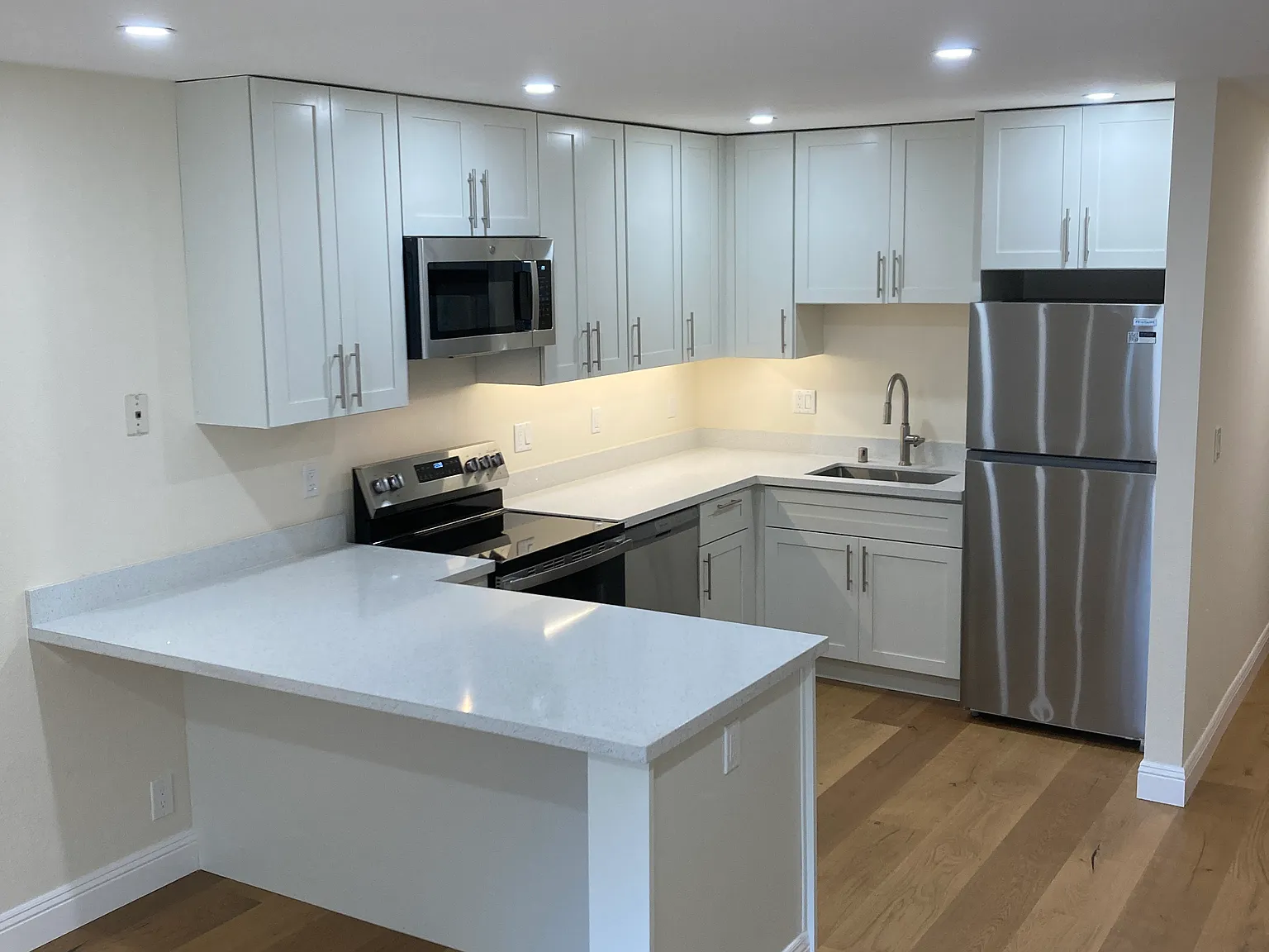 2 bed, $4,995 — Photo 2