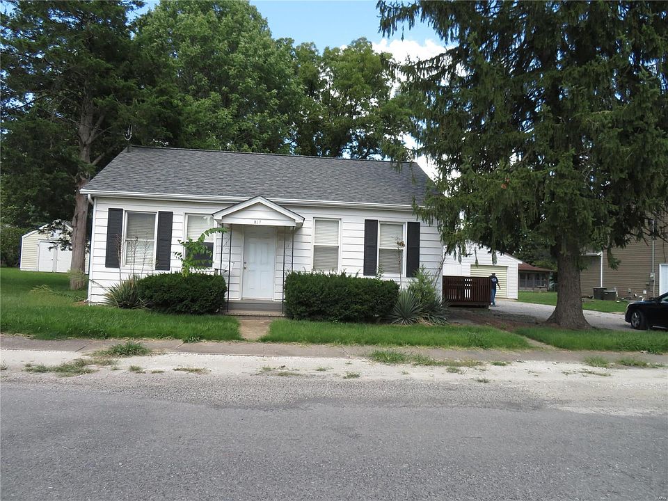 1st image of 817 W Church St