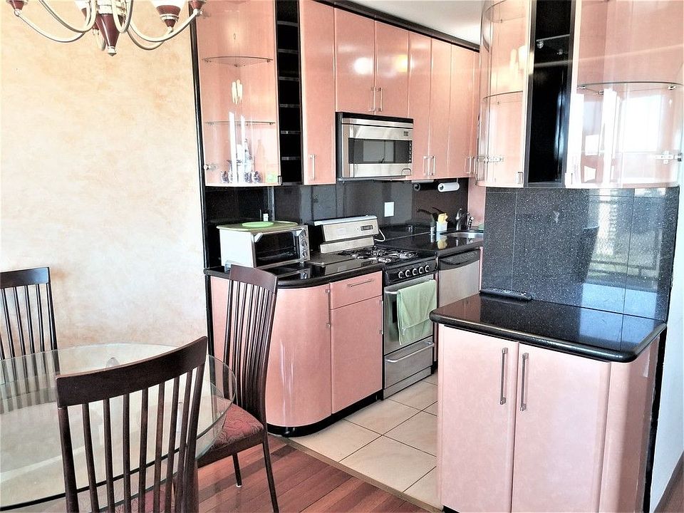 1st image of 2932 W 5th St APT 23