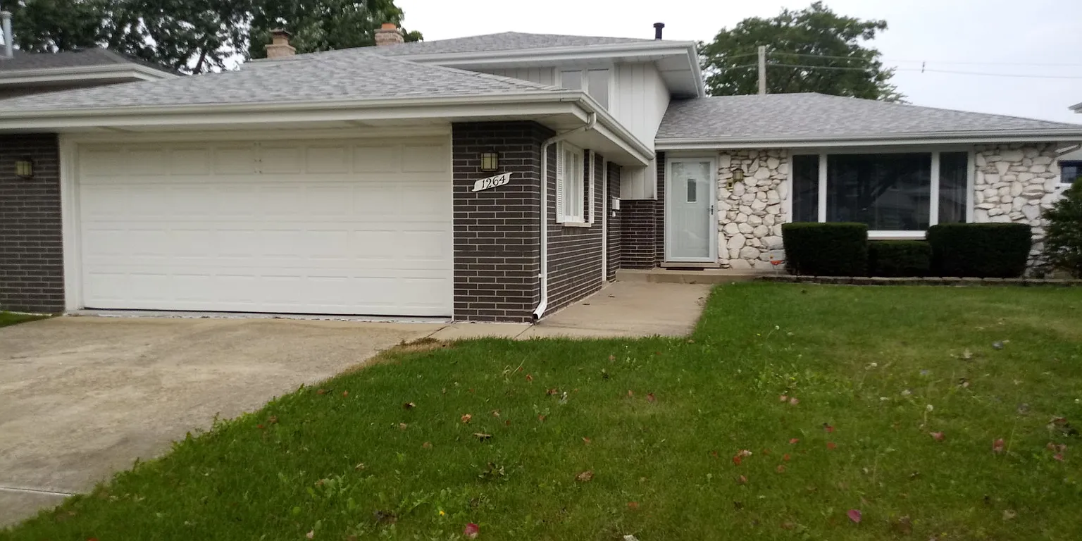 1264 E 169th St photo 1