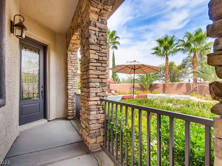 1041 Baronet Dr — Photo 4