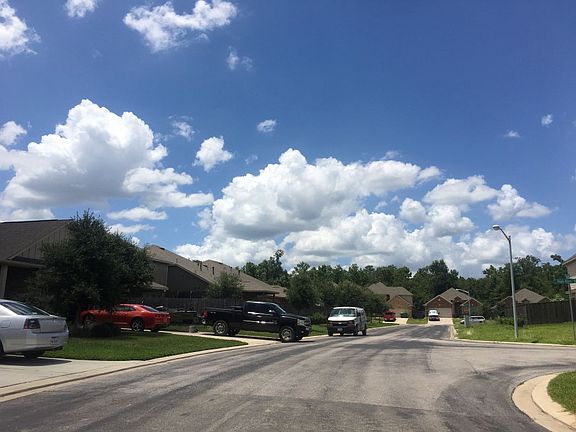 5th image of 657 Pine Creek Dr