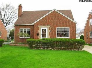 1568 Holmden Rd, South Euclid, OH 44121