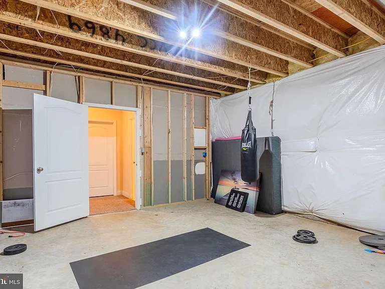 15316 Admiral Baker Cir — Photo 59