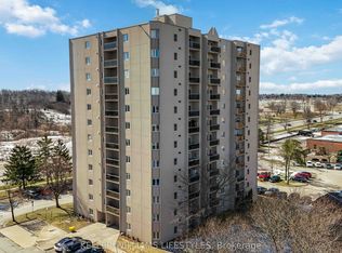 858 Commissioners Rd E #904, London, ON N6C 5Y5