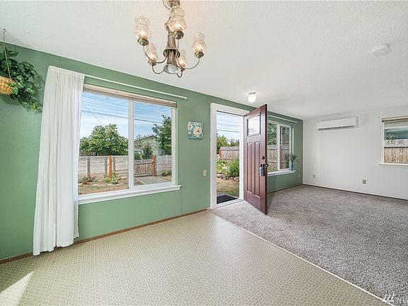 5th image of 1809 4th Ave W