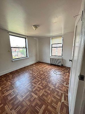4th image of 40-45 Elbertson St #4