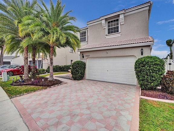 3rd image of 15827 NW 14th Mnr