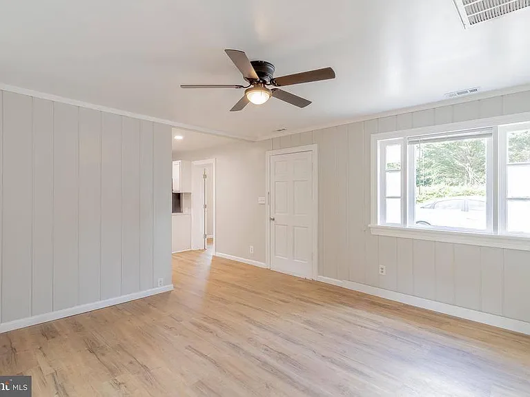 1816 Maple Ln — Photo 12