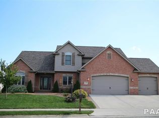 3800 W Hearthwood Dr, Dunlap, IL 61525