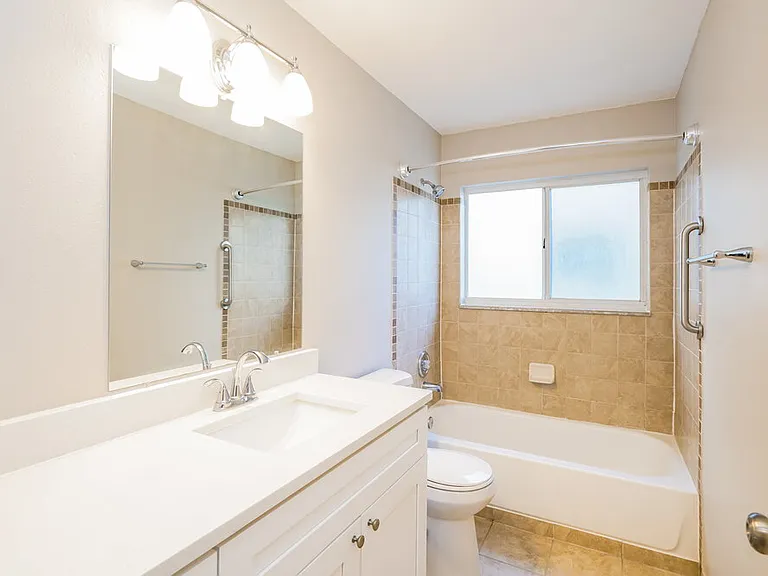 1434 Lakehurst Way — Photo 15