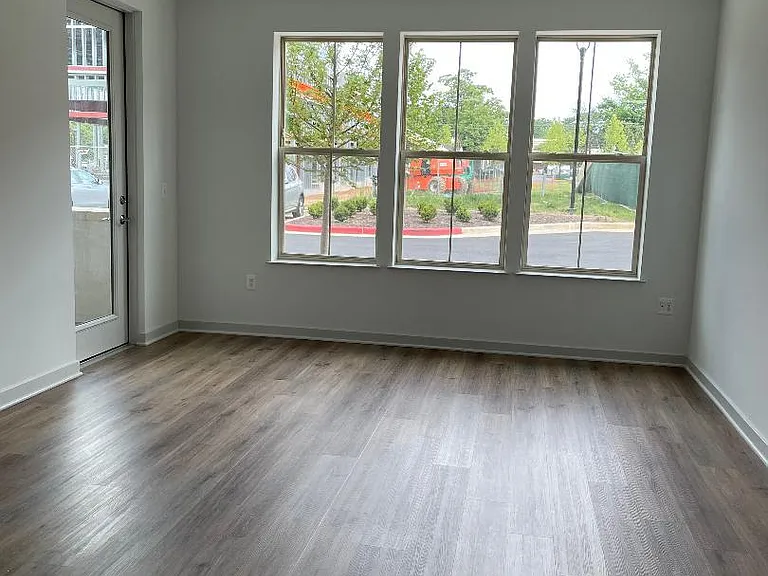 10755 Fairgrounds Dr #112 — Photo 3