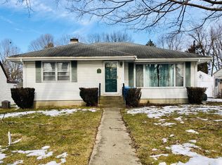 915 Cooper St, Dixon, IL 61021