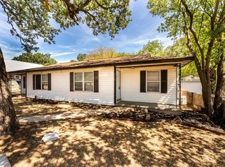 512 SW 3rd St, Mineral Wells, TX 76067
