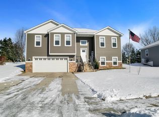 627 Jefferson St, River Falls, WI 54022