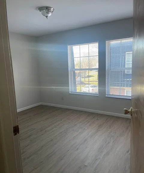 Sangamon Apartments — Photo 4