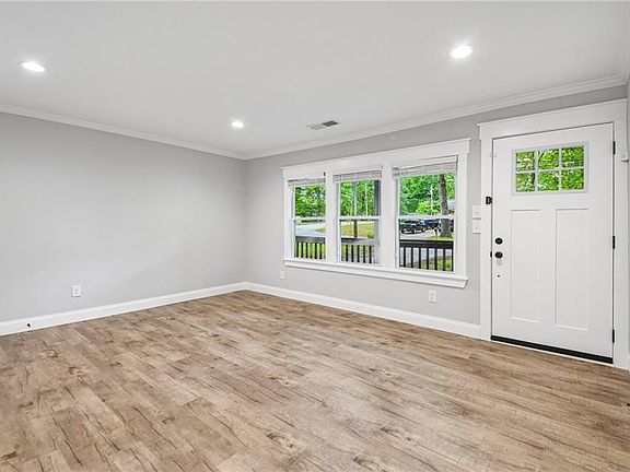 2nd image of 5751 Lisa Ln