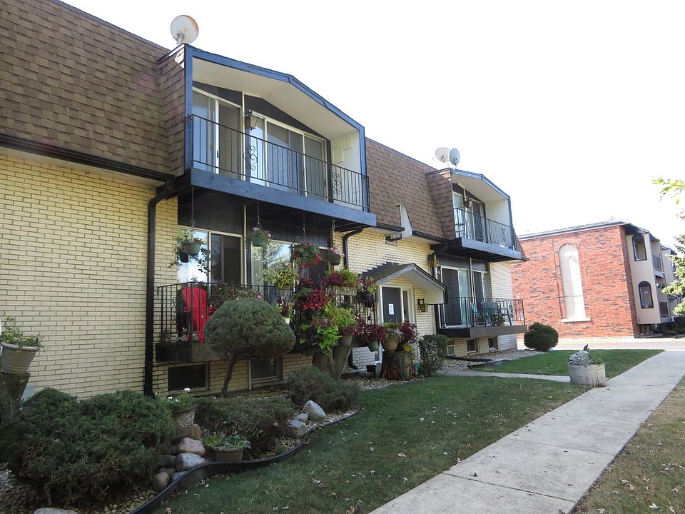 1st image of 5637 Edge Lake Dr