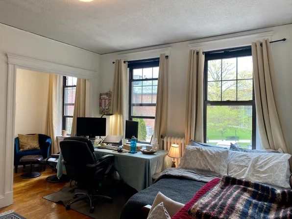 120 Riverway APT 8, Boston, MA 02215