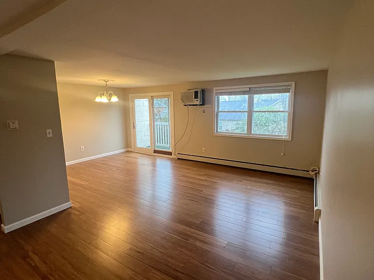 45 Denrose Dr #4 — Photo 3