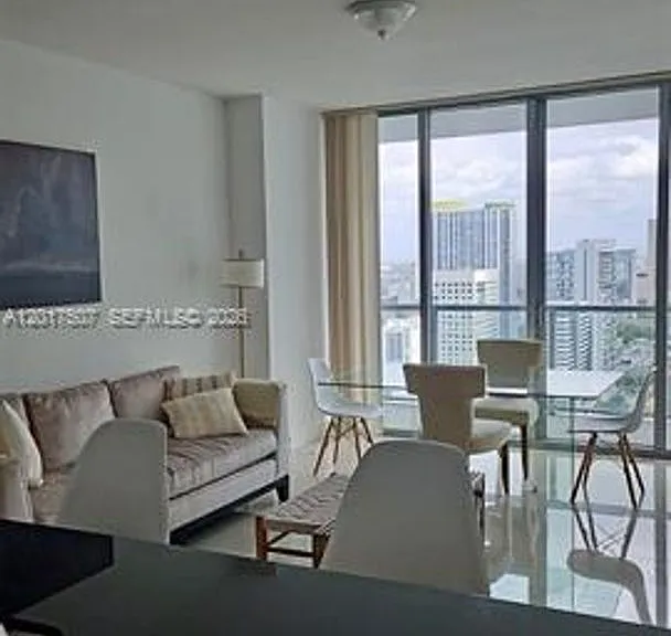 79 SW 12th St #3711 — Photo 9