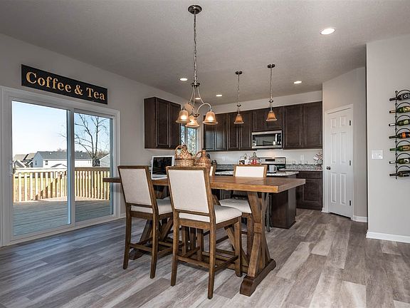 5th image of 7901 Caledonia Ct